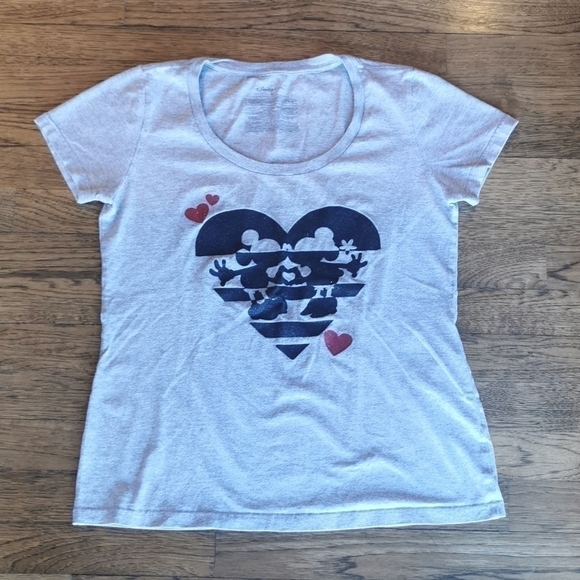 𝅺Disney Store Mickey Minnie Mouse Glittered T-shirt Medium - Picture 1 of 4